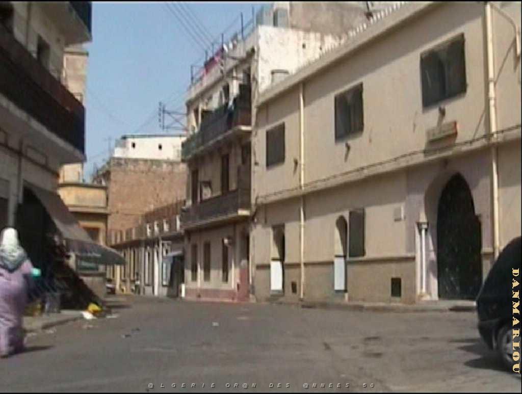 ORAN JUILLET 2007 FOND RUE RABELAIS.JPG